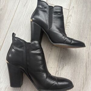 Michael Kors Heeled Leather Ankle Boot Black 9.5